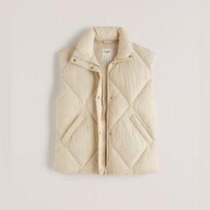 A&F Oversized Quilted Vest